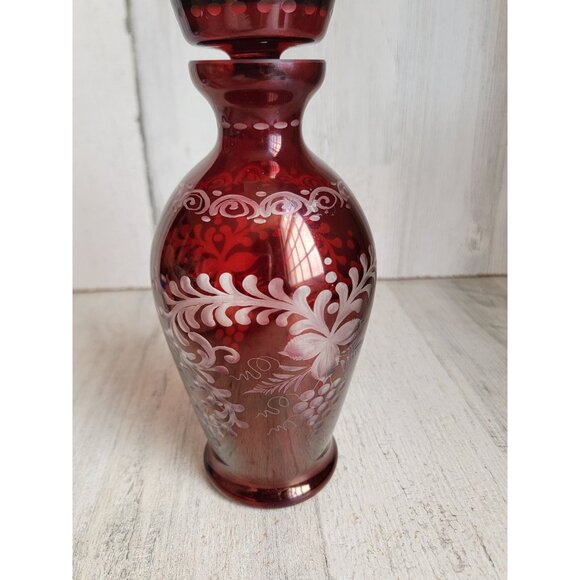 Egermann ruby red cut glass decanter grape leaf‎ home decor figure - Picture 3 of 11
